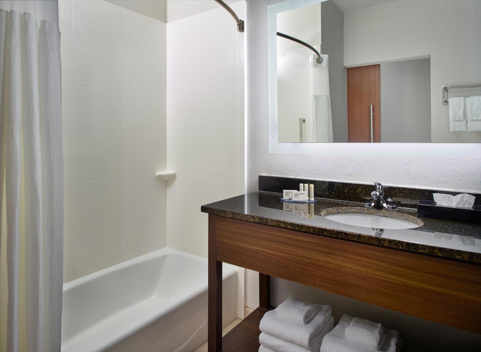 Fairfield Inn & Suites By Marriott Asheville Airport/Fletcher Bagian luar foto