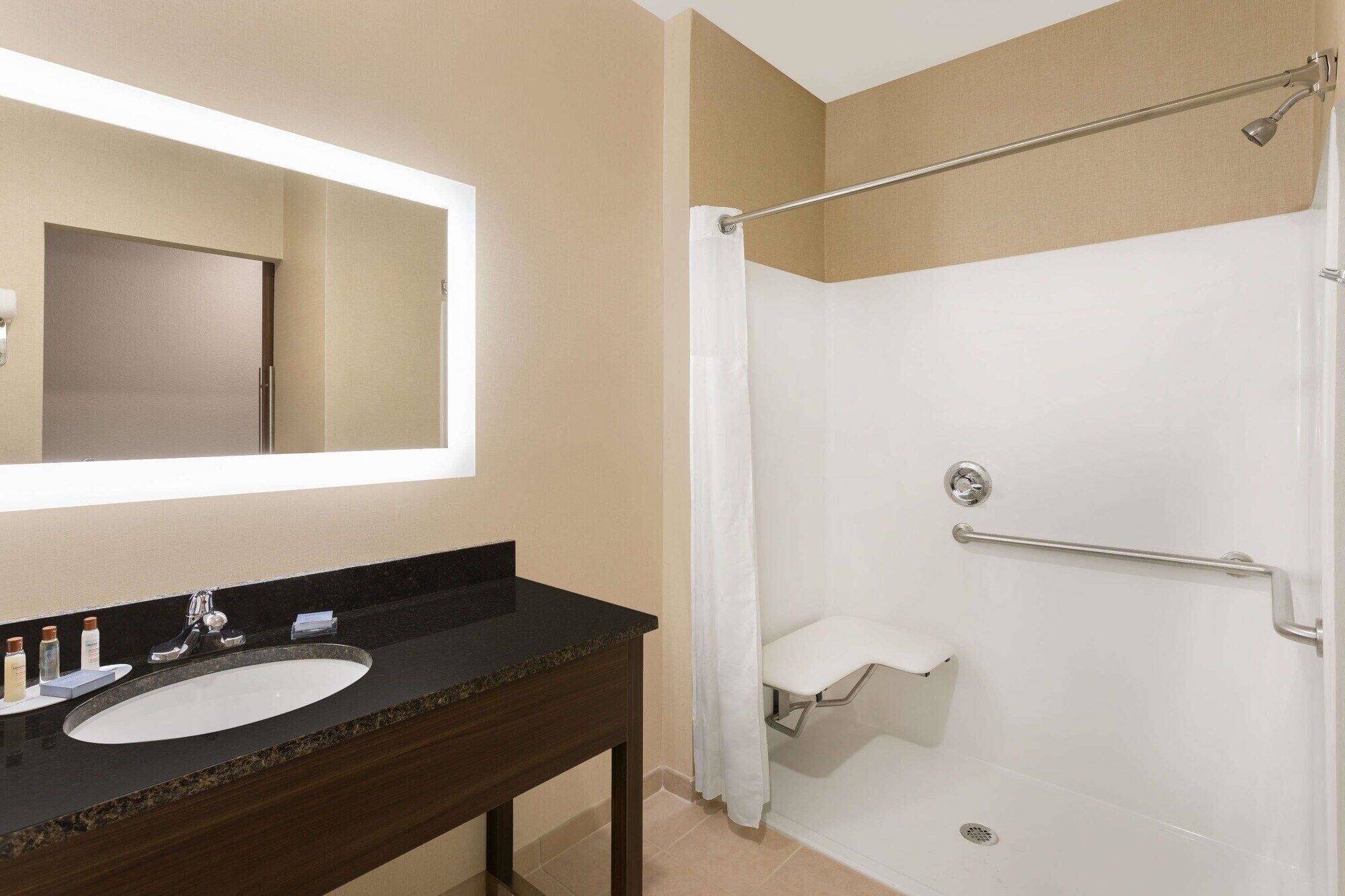 Fairfield Inn & Suites By Marriott Asheville Airport/Fletcher Bagian luar foto